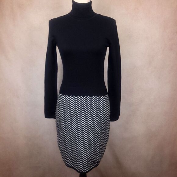 Ralph Lauren Black White Turtleneck Sheath Knit Dress Chevron Print Size Small - Picture 1 of 8